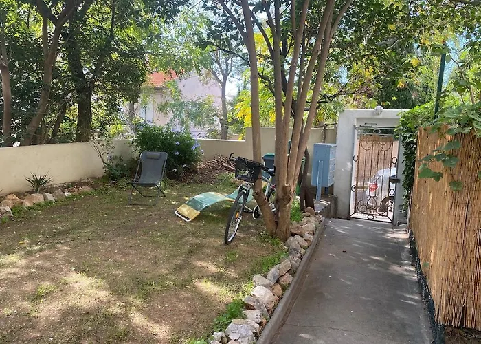 Appartement A 300 M A Pied De La Et Commerces