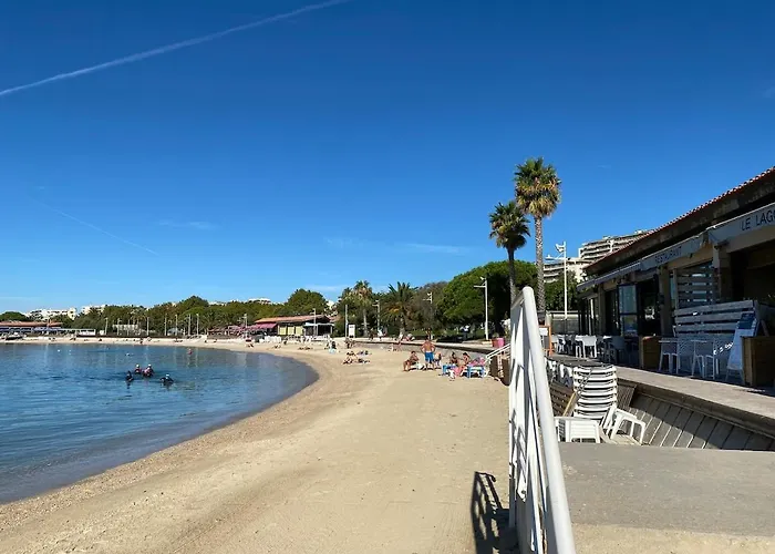 A 300 M A Pied De La Et Commerces Appartement *